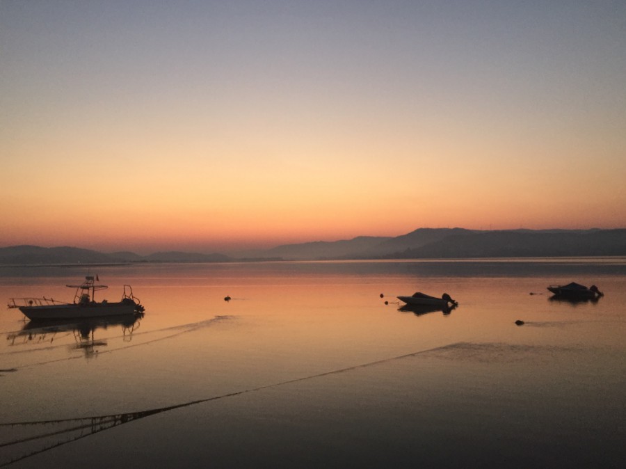 Amanece en A Pasaxe, Camposancos