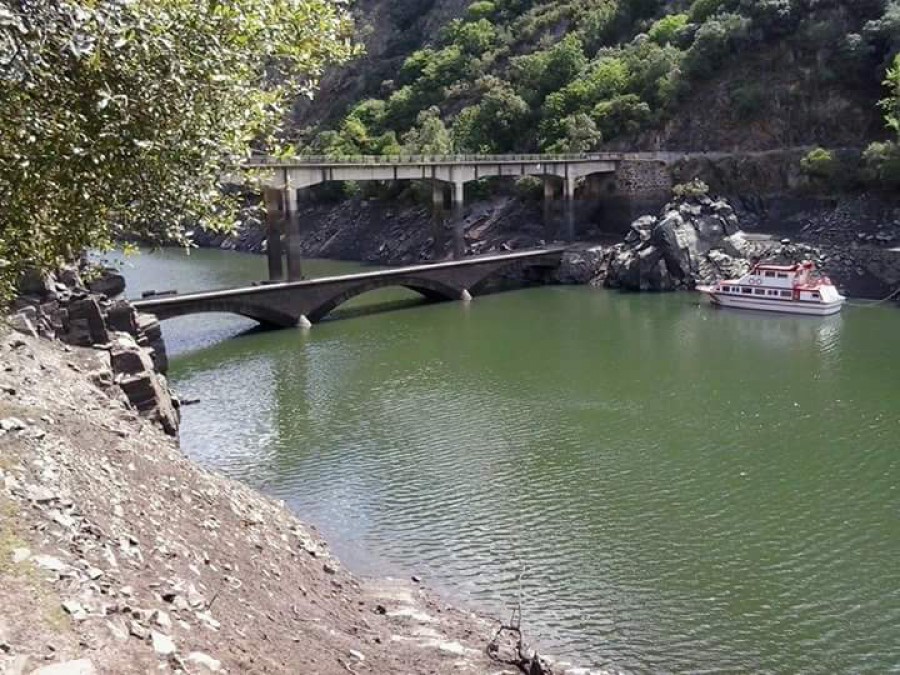 Puente nuevo y viejo,rio Sil,Abeleda