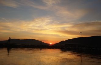 Puesta de sol en el puerto de Ferrol.