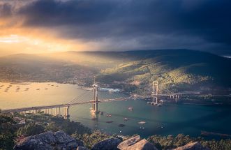 Puente de Rande al atardecer